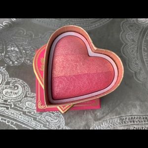 Too Faced sweet heart perfect flush blush